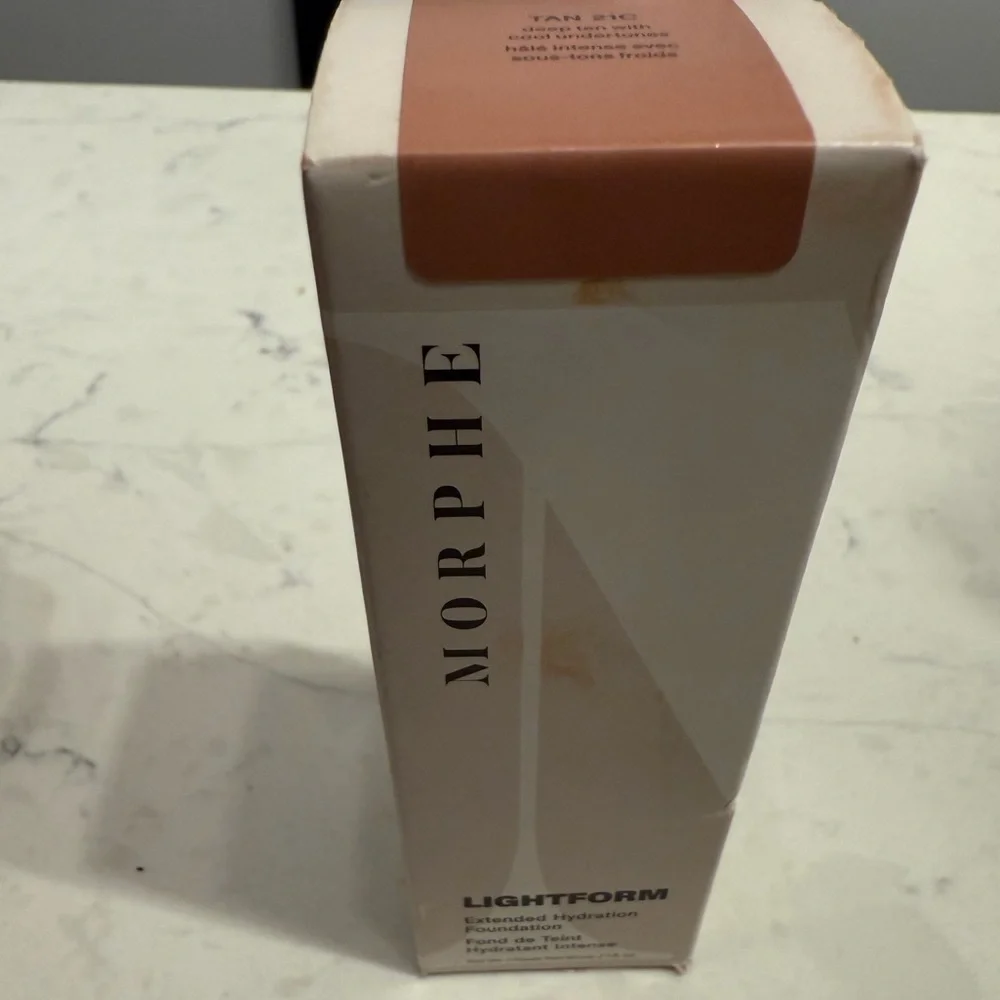 Morphe Lightform Extended Hydration Foundation 21C NWT